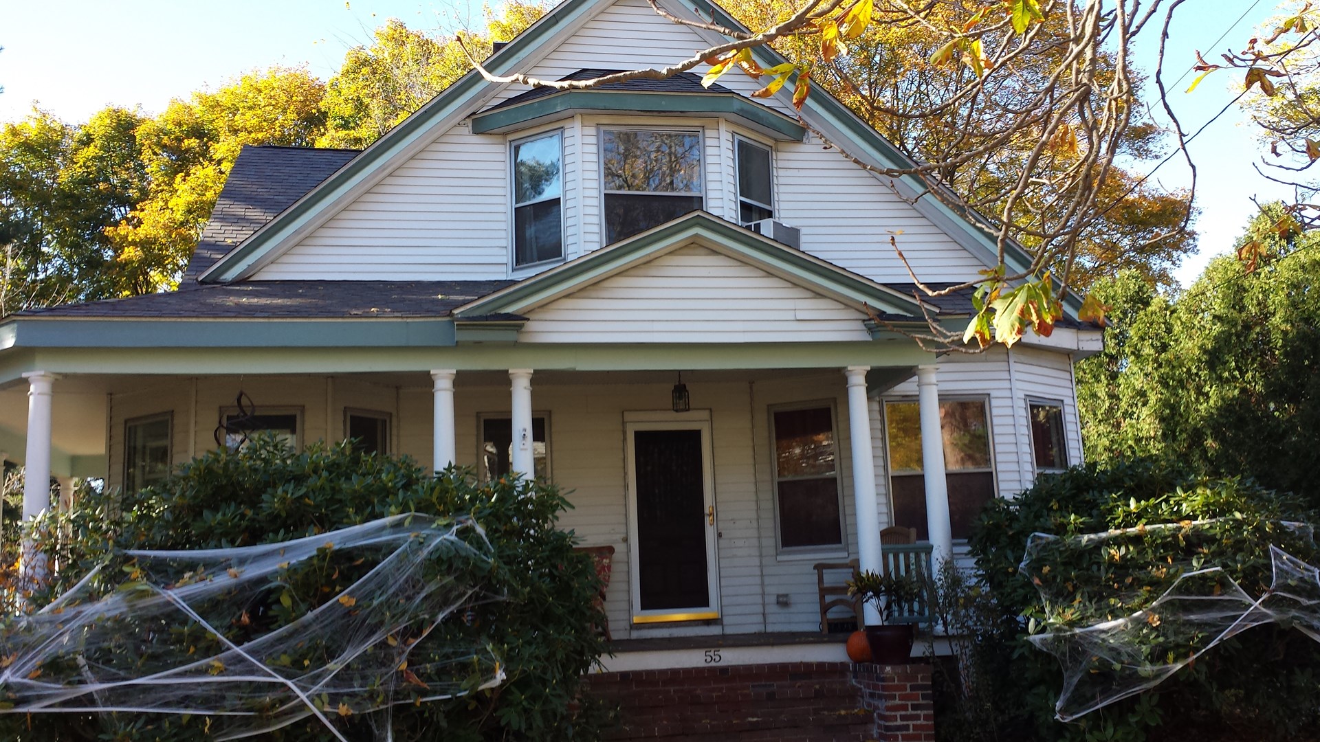 Composite Siding in Needham